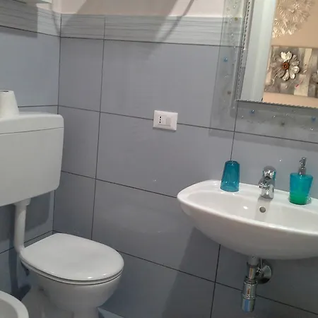 לינה וארוחת בוקר Ciccilia בנטיבוליו