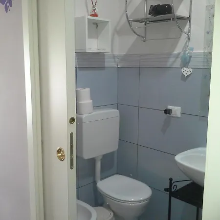 לינה וארוחת בוקר Ciccilia בנטיבוליו